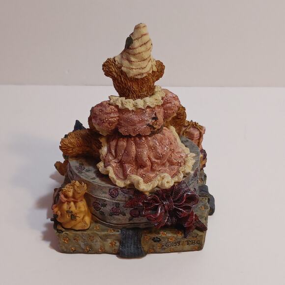 Vintage Boyds Bear Collection Figurine Music Box Plays Happy Birthday WORKS - Picture 3 of 7